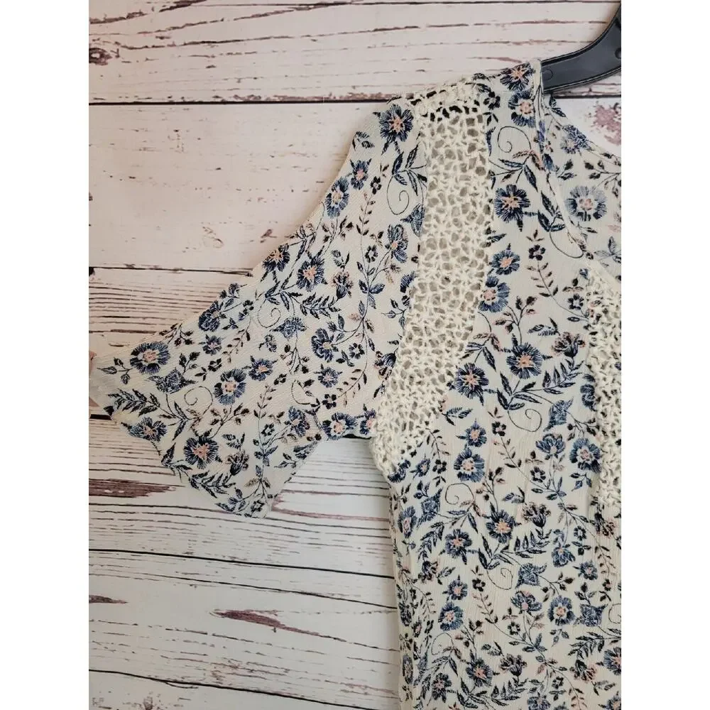 Maurices Blue Floral Print Crochet Crinkle Short Sleeve Boho Top Womens SZ Large